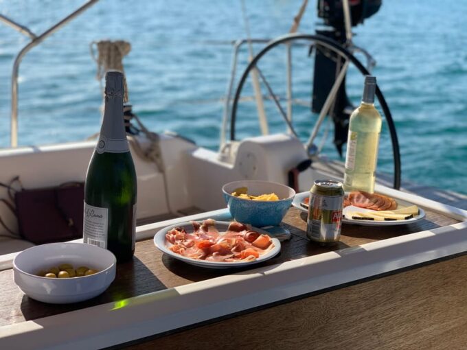 Ibiza: Midday or Sunset Sailing With Snacks and Open Bar - Booking and Policies
