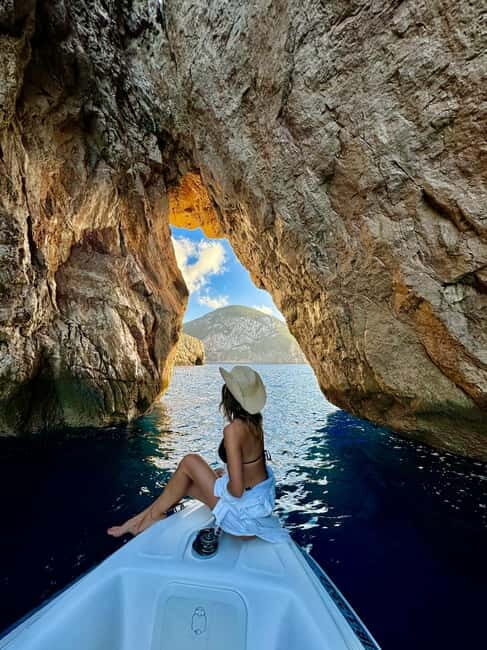 Ibiza: Unplugged  Fearne Cotton's Yoga, Hike and Boat Trip - Exploring the Itinerary and Its Highlights