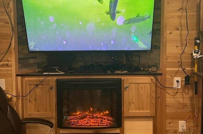 Ice Fishing and Aurora Extravaganza - Who Should Consider This Tour?