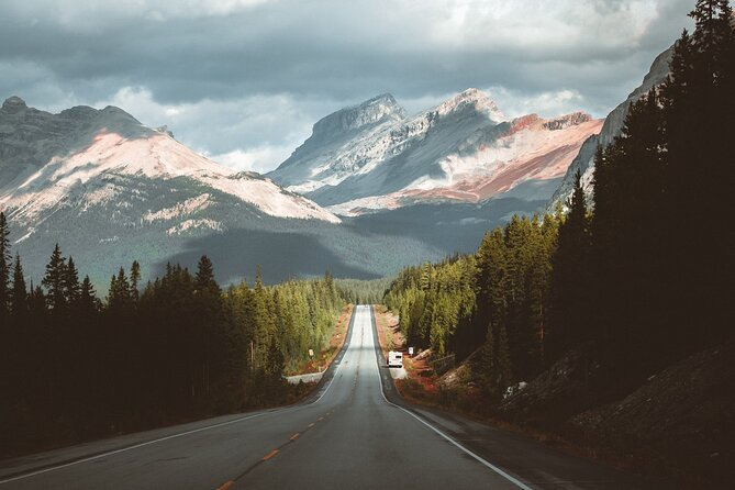 Icefields Parkway Highlights & Secrets | Award-Winning Adventure - Reviews and Guest Experiences