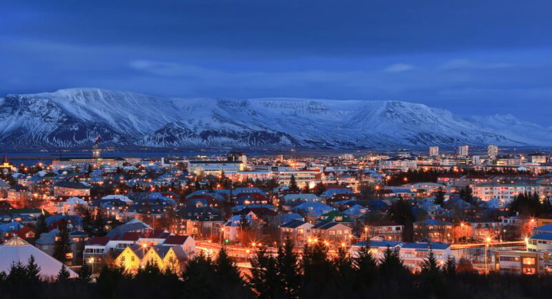 Iceland: Hidden Powers & Northern Lights 6 Day Guided Tour - Day-by-Day Breakdown