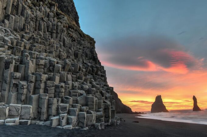 Iceland: Iceland Complete Northern Lights 9 Day Guided Tour - Booking and Cancellation Policy