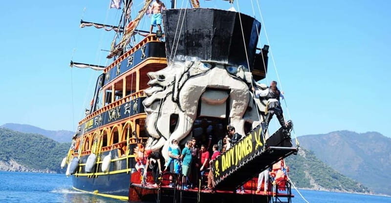 Icmeler Pirate Boat Trip, Lunch, Unlimited Drinks - Key Points