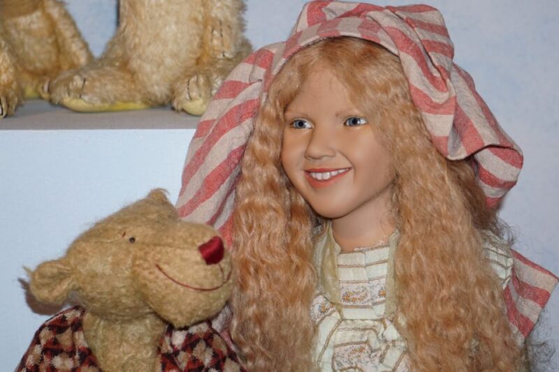 Icod De Los Vinos: Artlandya Doll World Entry Ticket & Tour - Experience Highlights