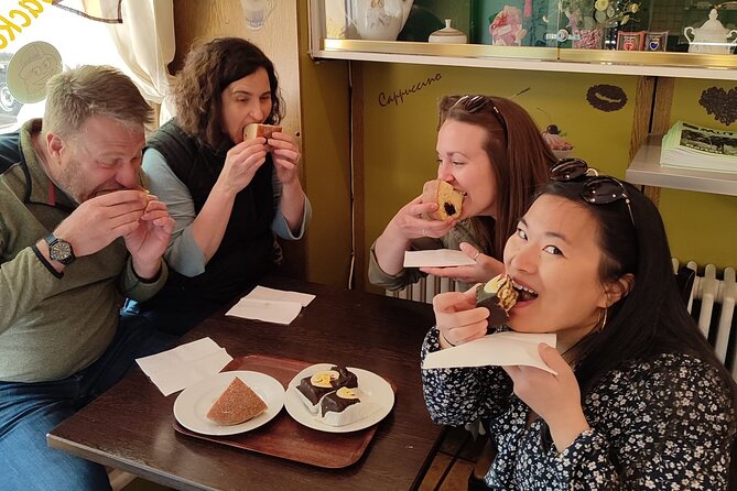 Iconic Berlin Street Food Tour - 2,0 Hrs - Meeting Point and Pickup