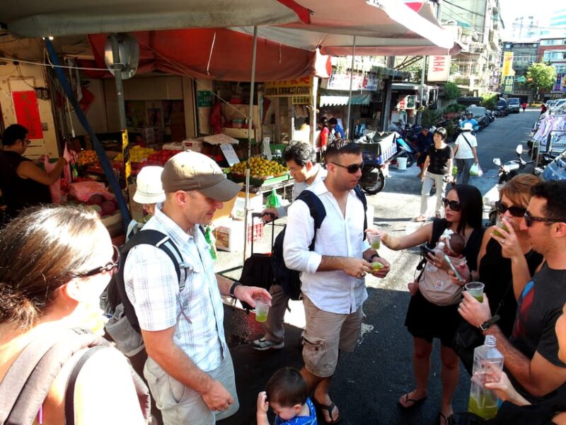 Iconic Food Tour: Local Street Food, Drinks & Sites - Customer Reviews