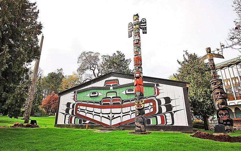 Iconic & Obscure Victoria Walking Tour - Why You Might Want to Join This Tour