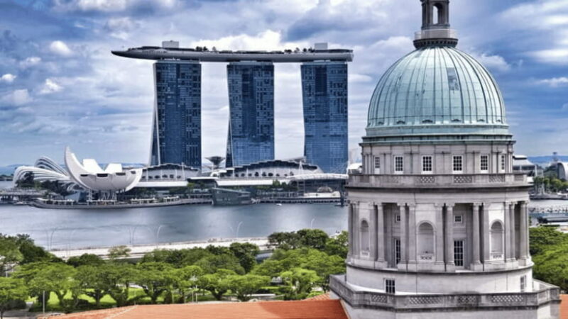 Iconic Singapore Morning Tour: Gardens, Marina Bay & Sentosa - Exploring Gardens by the Bay
