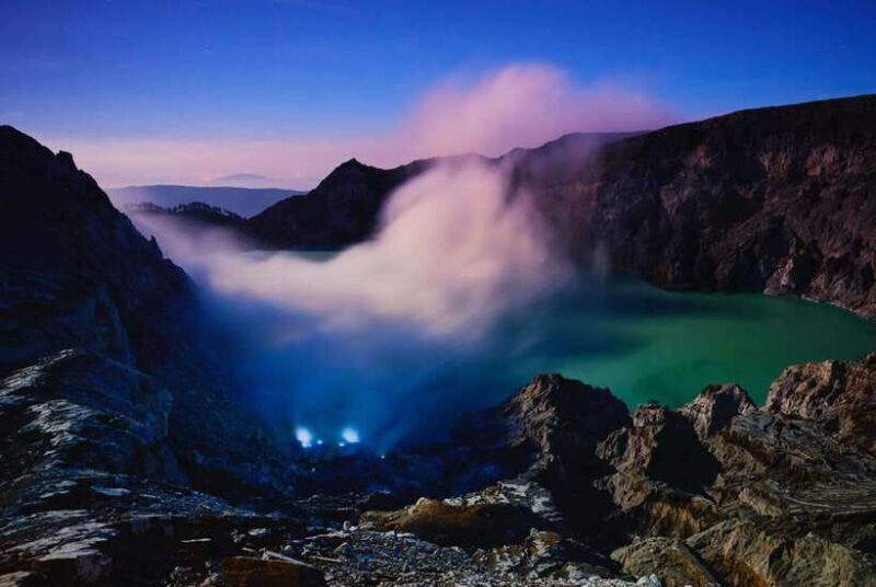 Ijen Crater : Blue Flame, Sunrise, and Sulfur Miners Trek - Exploring the Ijen Crater: An In-Depth Look