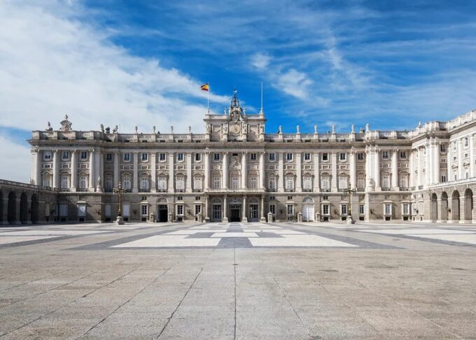 Immerse in History: Madrids Royal Palace - Practical Considerations for Your Visit