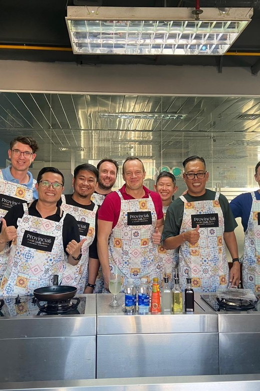 Immersive Cooking Class & BenThanh Market Tour By Local Chef - Cooking Class Experience