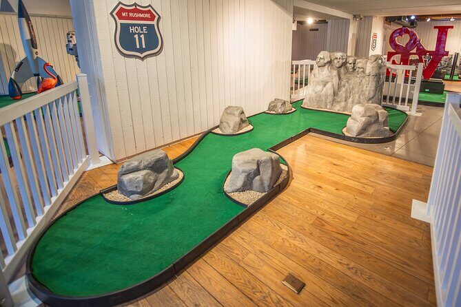 Immersive Mini Golf Experience in Boston - A Practical Look at the Boston Mini Golf Tour