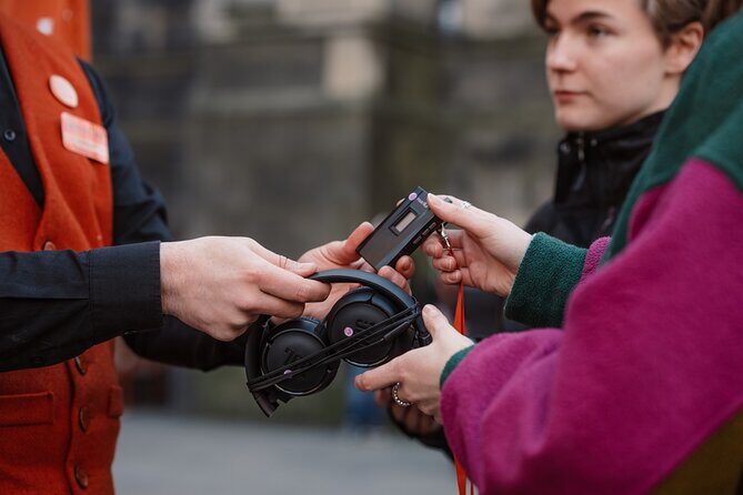 Immersive Old Town Ghost Walking Tour in Edinburgh - A Colorful Introduction to Edinburgh’s Dark Side