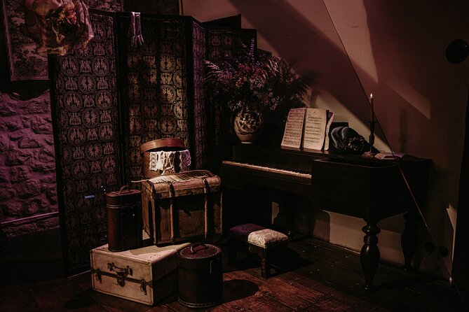 Immersive Visit to the Velarde Palace Museum - Questions and Inquiries