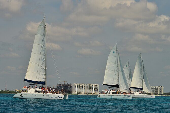 Incredible Party in Catamaran + Open Bar - Only Adults! - Frequently Asked Questions