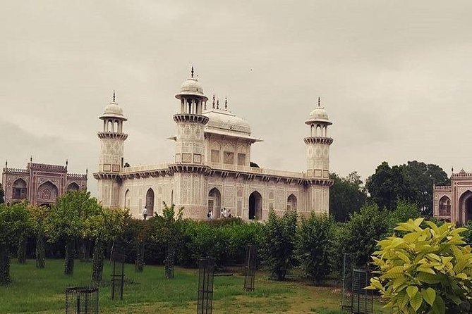 INDIA POPULAR TOUR ( Delhi - Agra - Jaipur - Delhi ) - Inclusions and Exclusions