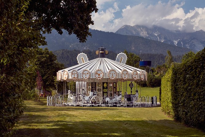 Innsbruck and Swarovski Crystal Worlds Private Tour From Salzburg - Guides and Knowledge