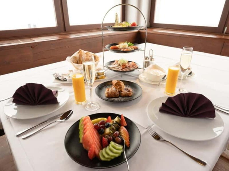 Innsbruck: Breakfast with Prosecco and Panoramic Views - The Scenic Setting and What to Expect