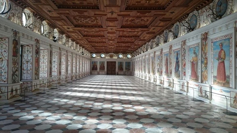 Innsbruck Highlights private tour, full day, local guide - Key Points