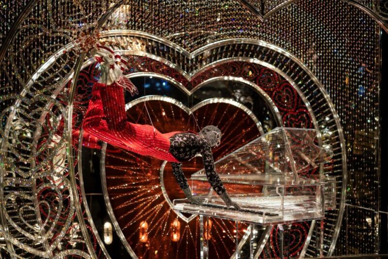 Innsbruck Swarovski Crystal Worlds Ticket and Transfer - Language Guide Availability
