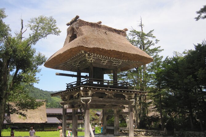 [Input TEXT TRANSLATED INTO English]:Weekend Only! World Heritage Shirakawago Day Bus Tour From Kanazawa Station - Meeting and Drop-off