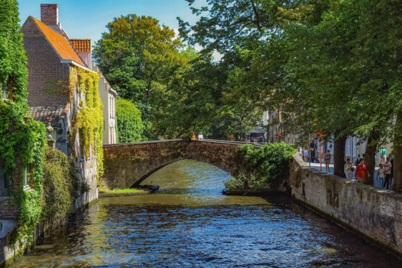 Inspiring Bruges Private Family Walking Tour - The Experience from a Traveler’s Perspective