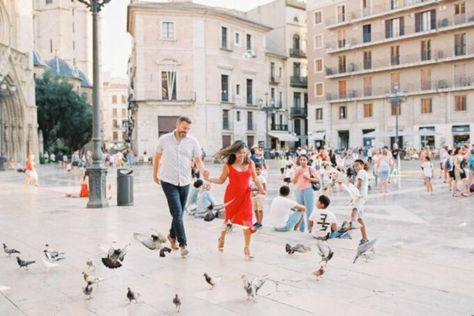 Instagram Tour of Valencia With a Private Photographer - Receiving and Accessing Your Photos