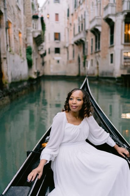 Instagram tour of Venice with a private photographer. - Key Points