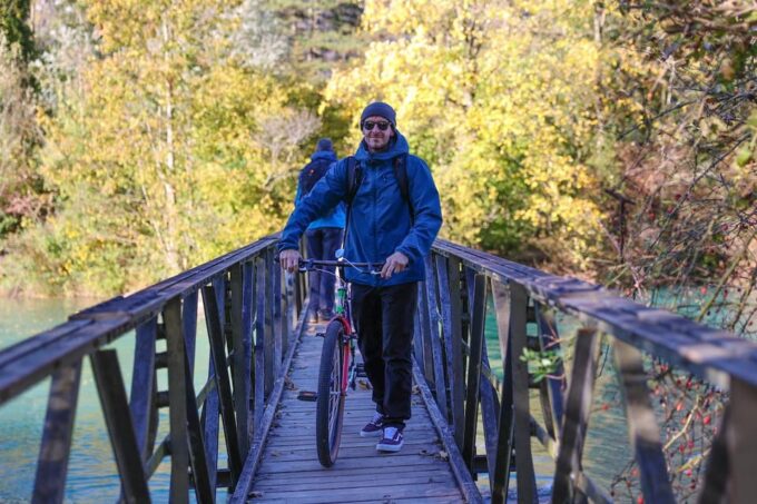 Interlaken Winter Bike Tour: Rivers, Lakes and Hot Chocolate - Ask Away