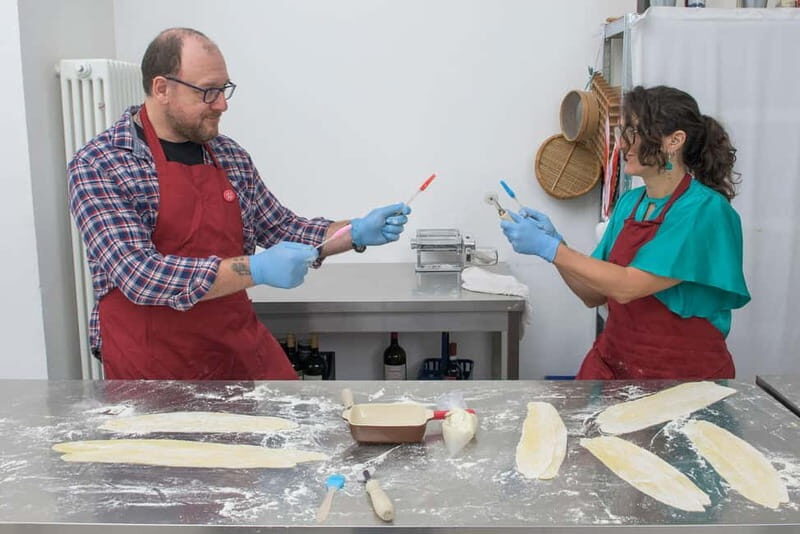 International aperitif + cooking class in Italian - FAQs