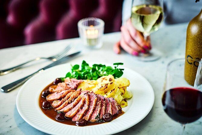 International Stand Up Comedy Showcase - Show & Dinner (Côte) - Schedule and Timing