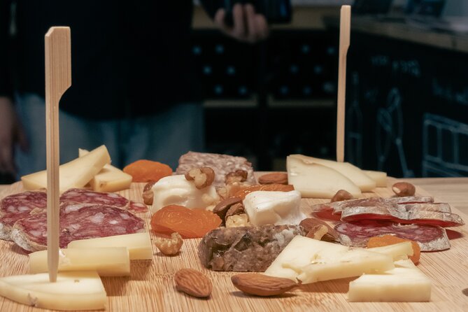 Introduction to Bordeaux Wines Paired With Cheeses & Charcuterie - Pairing Bordeaux Wines With Cheeses