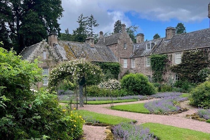 Invergordon full day tour; Cawdor Castle, Fort George & Loch Ness - Exploring the Best of Scotland: Invergordon Full Day Tour of Cawdor Castle, Fort George & Loch Ness