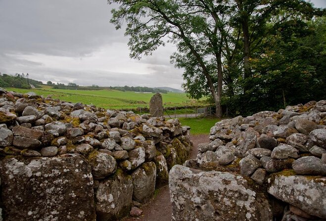 Inverness Clava Cairns, Culloden Battlefield and Urquhart Castle - Clava Cairns: Ancient Burial Chambers