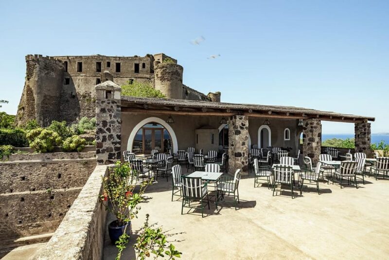 Ischia: Hydrofoil+Transfer+Aragonese Castle Entry Ticket - Historical Significance