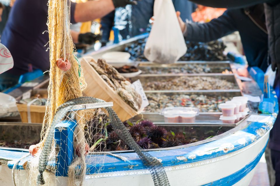 Ischia: Market, Cooking Demo & Meal at a Locals Home - Private Cooking Demonstration