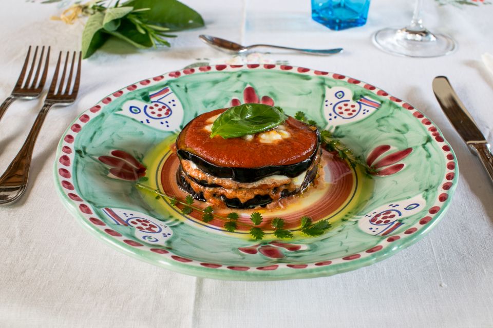Ischia: Market, Cooking Demo & Meal at a Locals Home - Language Support in Italian and English