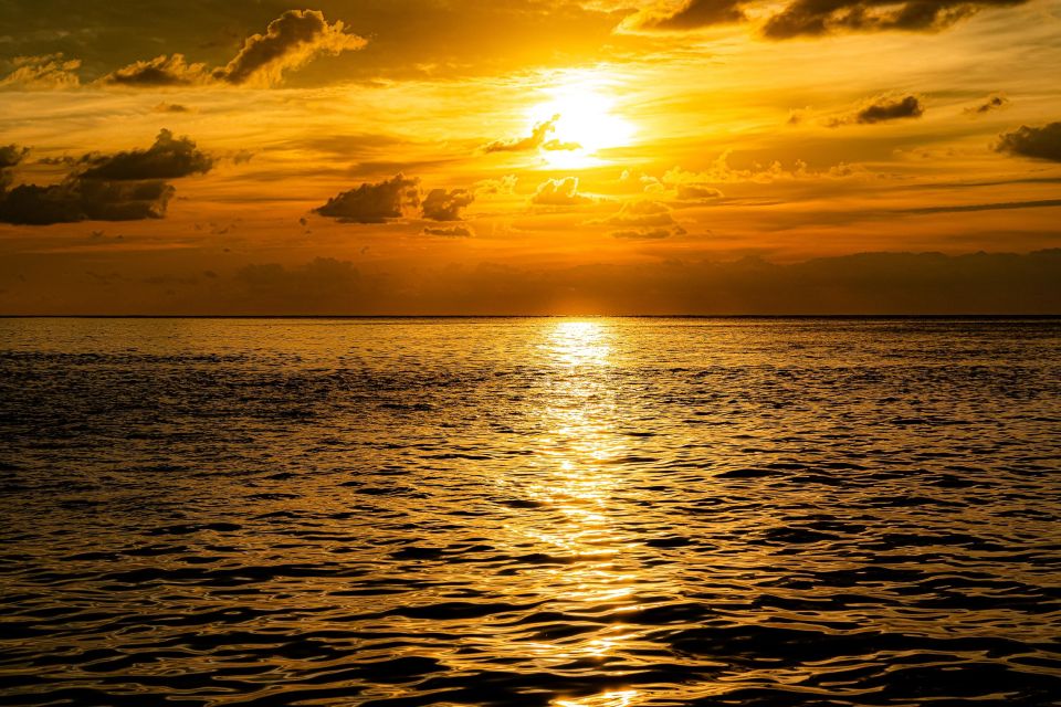 Ishigaki Island: The Best Sunset Cruising - Cruise Itinerary