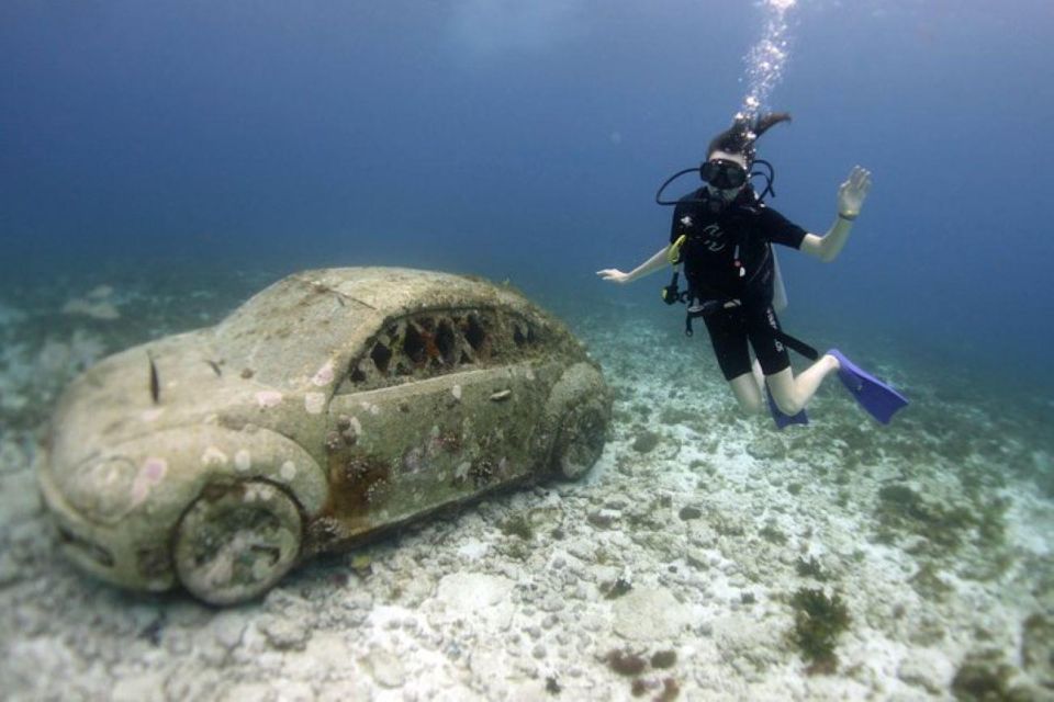 Isla Mujeres: 2-Tank Dive for Certified Divers - SCUBA Equipment Provided