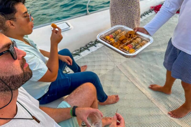 Isla Mujeres: Catamaran Ride with Open Bar, Snorkeling, and Lunch - The Bottom Line: Who Should Consider This Tour?