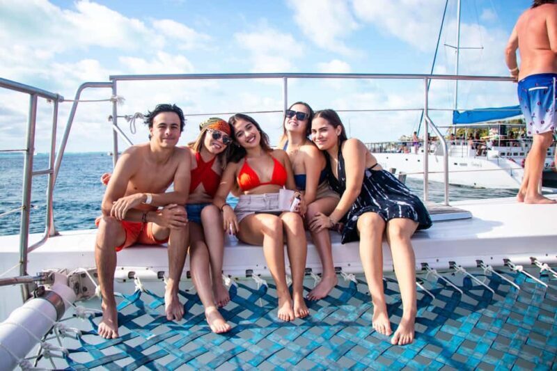 Isla Mujeres Catamaran, Snorkel & Buffet Lunch - FAQs