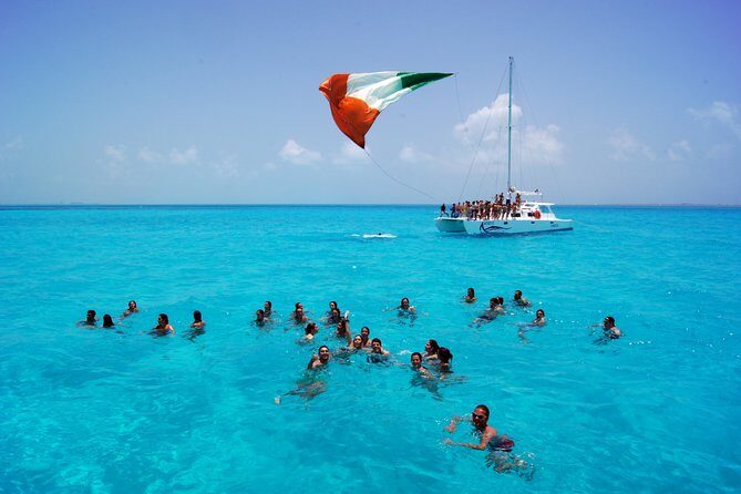 Isla Mujeres, Catamaran tour in one day for one price - Setting Out from Cancun: A Smooth Beginning