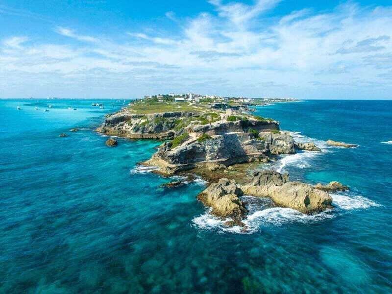 Isla Mujeres Catamaran Tour: Snorkel & Beach Adventure - Transportation and Group Size