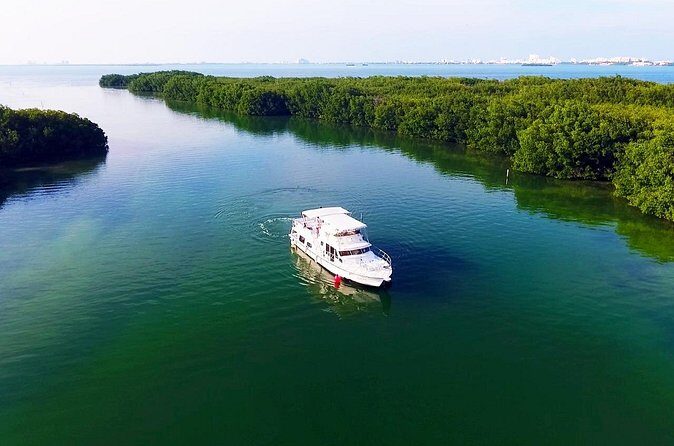 Isla Mujeres Full Day Tour on Yacht with Snorkel and Buffet - Who Should Consider This Tour?