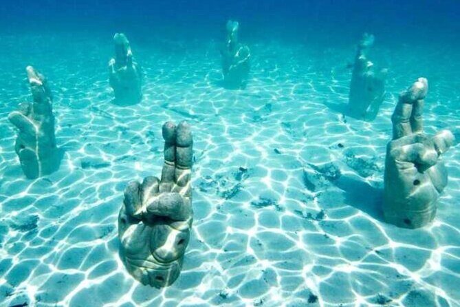 Isla Mujeres on luxury catamaran with snorkel, open bar and lunch - Who Should Consider This Tour?