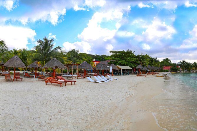 Isla Mujeres tour, Discover the amazing Caribbean Sea by Catamaran - What to Expect from the Tour