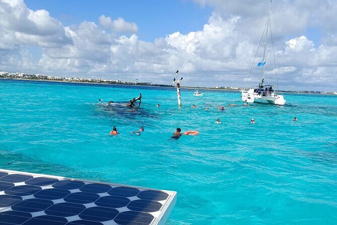 Isla Mujeres Tour with buffet, open bar and snorkeling Sunken Boat - Key Points