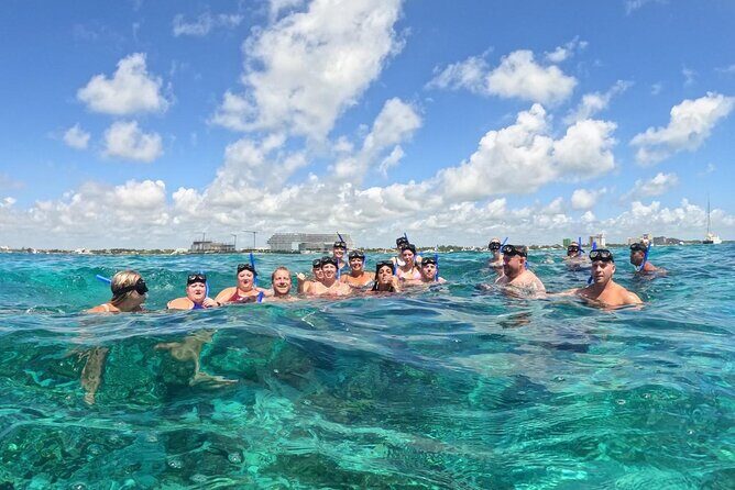 Isla Mujeres Yacht Tour Cancun - The Crew and Service