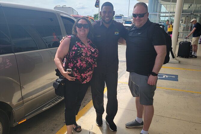 Isla Saona Exclusive Tour with Catamaran & Natural Pool - Key Points