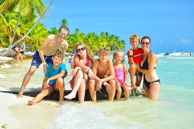 Isla Saona Exclusive Tour with Catamaran & Natural Pool - The Catamaran Journey: Scenery and Comfort